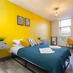 Oak Suite - Talbot Road - Blackpool - Spacious