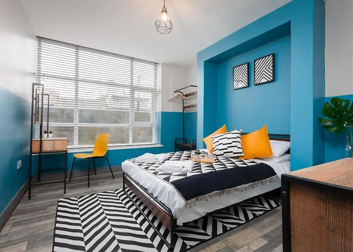 Oak Suite - Talbot Road - Blackpool - Spacious